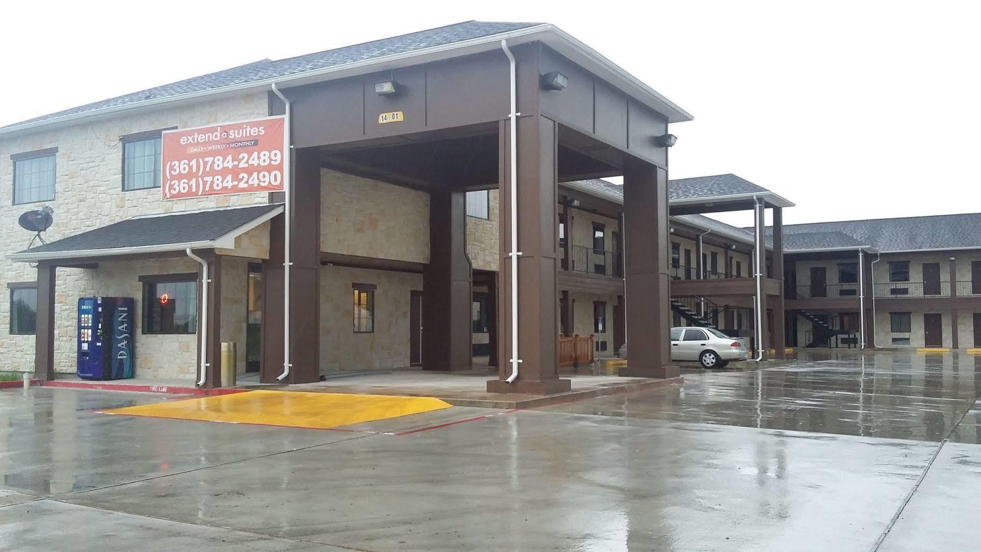 Lux Inn And Suites Three Rivers Exterior foto